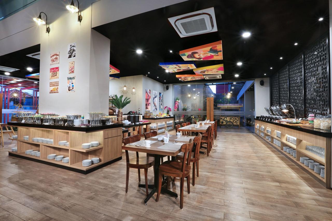 Favehotel Sidoarjo Exterior photo