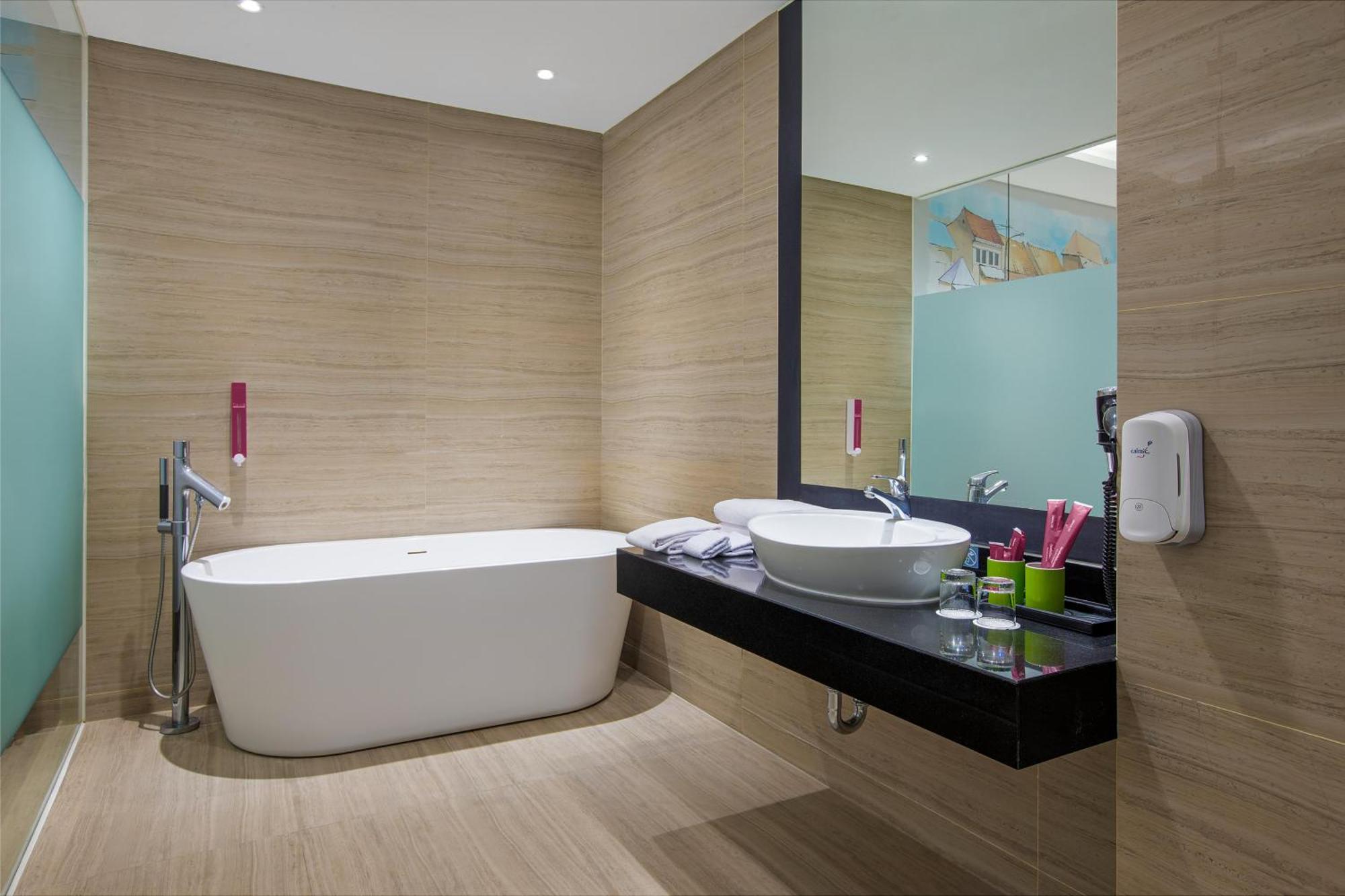 Favehotel Sidoarjo Exterior photo