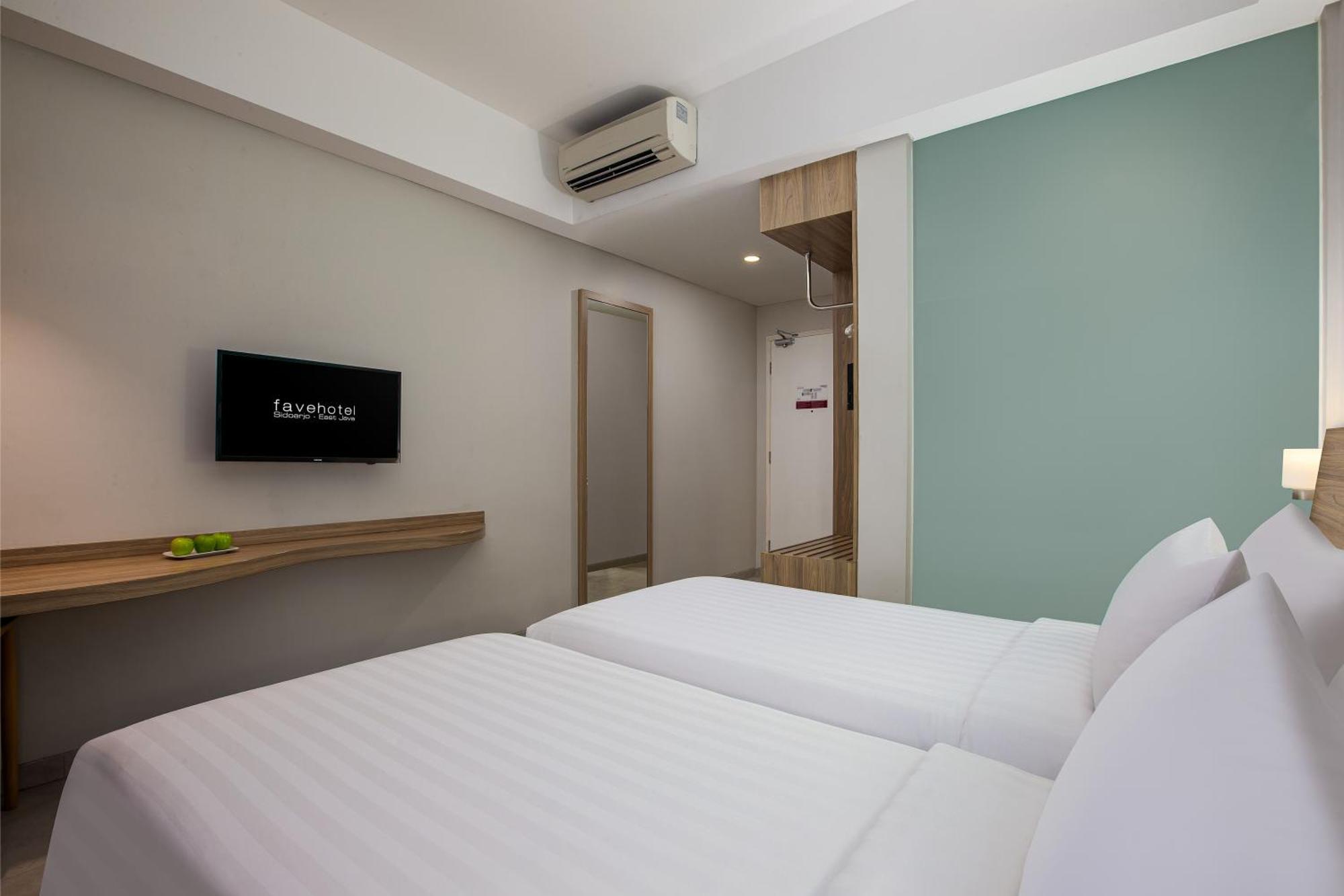 Favehotel Sidoarjo Exterior photo